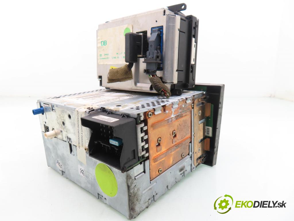 OPEL SIGNUM HB 2005 110,00 1.9 CDTI 150 1910,00 RADIO CD 13188477 ; CD70