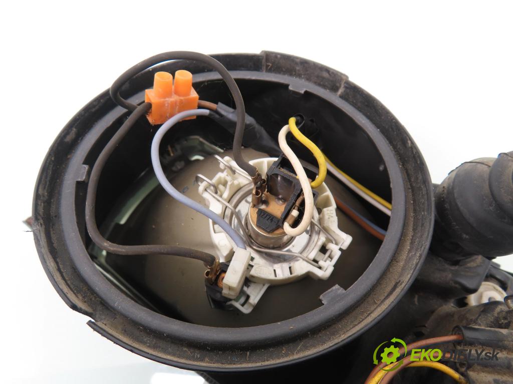 AUDI 80 (8C, B4) SEDAN 1992 66,00 2.0 90 - ABT 1984,00 světlo PP 14118400