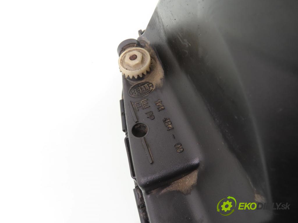 AUDI 80 (8C, B4) SEDAN 1992 66,00 2.0 90 - ABT 1984,00 světlo PP 14118400