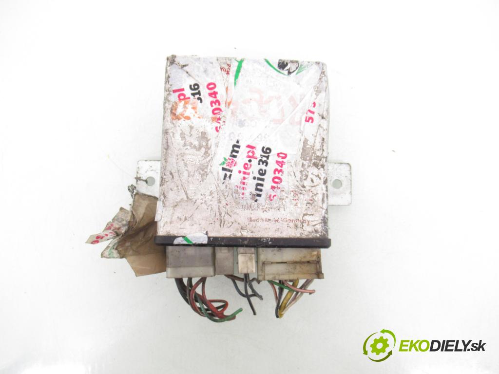 MERCEDES-BENZ Sedan (W124) SEDAN 1991 87,00 200 E (124.021) - M 102.963 1996,00 řídící jednotka Webasto SG1560