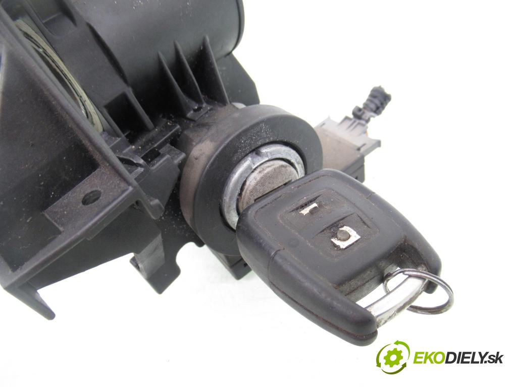 OPEL ASTRA G Kombi (T98) KOMBI 1999 60,00 2.0 DI - X 20 DTL 1995,00 spínačka 90589313 ; 90589389 ; 09131781 (Spínací skříňka)