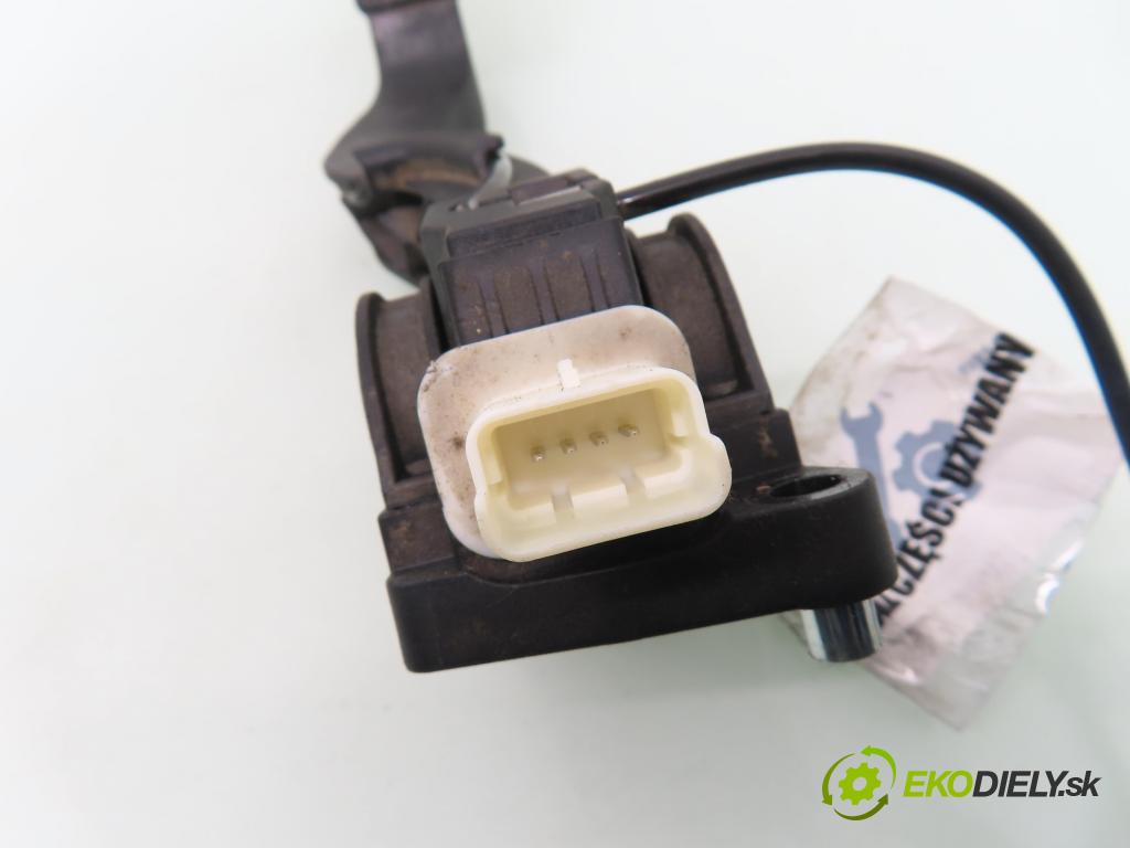 CITROEN C4 I (LC_) HB 2005 66,00 1.6 HDi - 9HX (DV6ATED4) 1560,00 Potenciometer plynu 0280755001 ; 9650889180 (Potenciometer plynového pedálu)