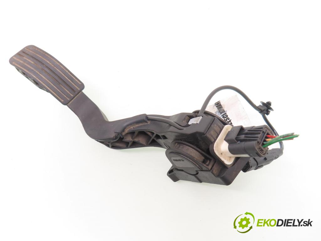 CITROEN C4 I (LC_) HB 2005 66,00 1.6 HDi - 9HX (DV6ATED4) 1560,00 Potenciometer plynu 0280755001 ; 9650889180 (Potenciometer plynového pedálu)