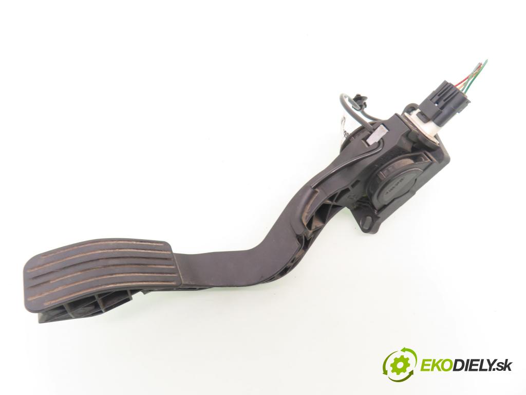 CITROEN C4 I (LC_) HB 2005 66,00 1.6 HDi - 9HX (DV6ATED4) 1560,00 Potenciometer plynu 0280755001 ; 9650889180 (Potenciometer plynového pedálu)