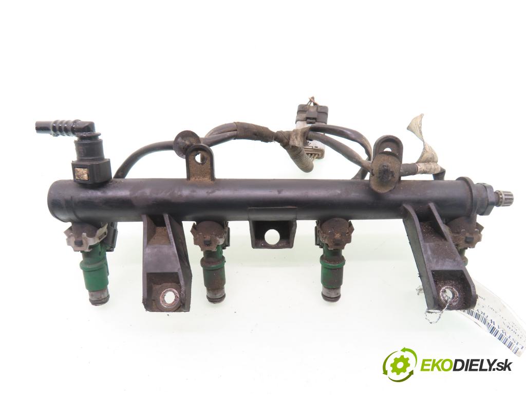 CITROEN C2 (JM_) HB 2007 50,00 1.4 - KFV (TU3JP) 1360,00 Lišta vstrekovacia 9655833580 ; 01F023 (Vstrekovacia lišta)