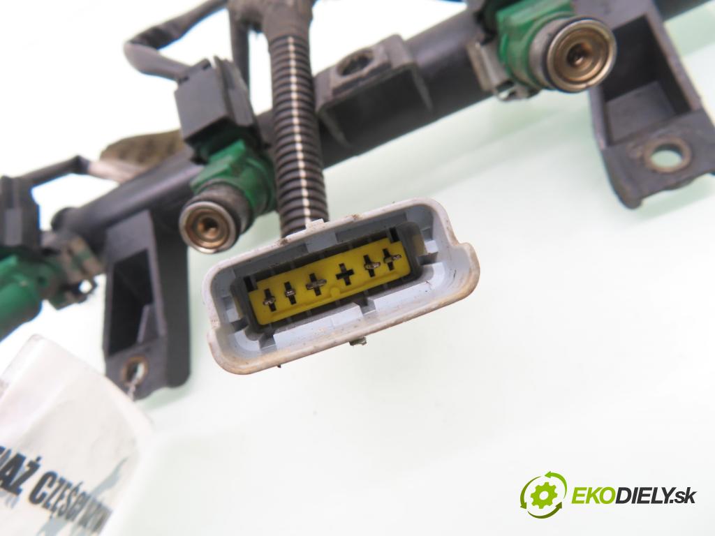 CITROEN C2 (JM_) HB 2007 50,00 1.4 - KFV (TU3JP) 1360,00 Lišta vstrekovacia 9655833580 ; 01F023 (Vstrekovacia lišta)