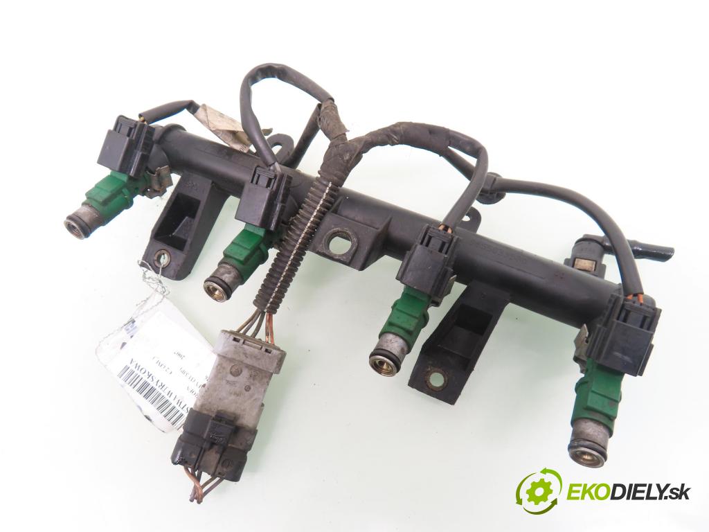 CITROEN C2 (JM_) HB 2007 50,00 1.4 - KFV (TU3JP) 1360,00 Lišta vstrekovacia 9655833580 ; 01F023 (Vstrekovacia lišta)