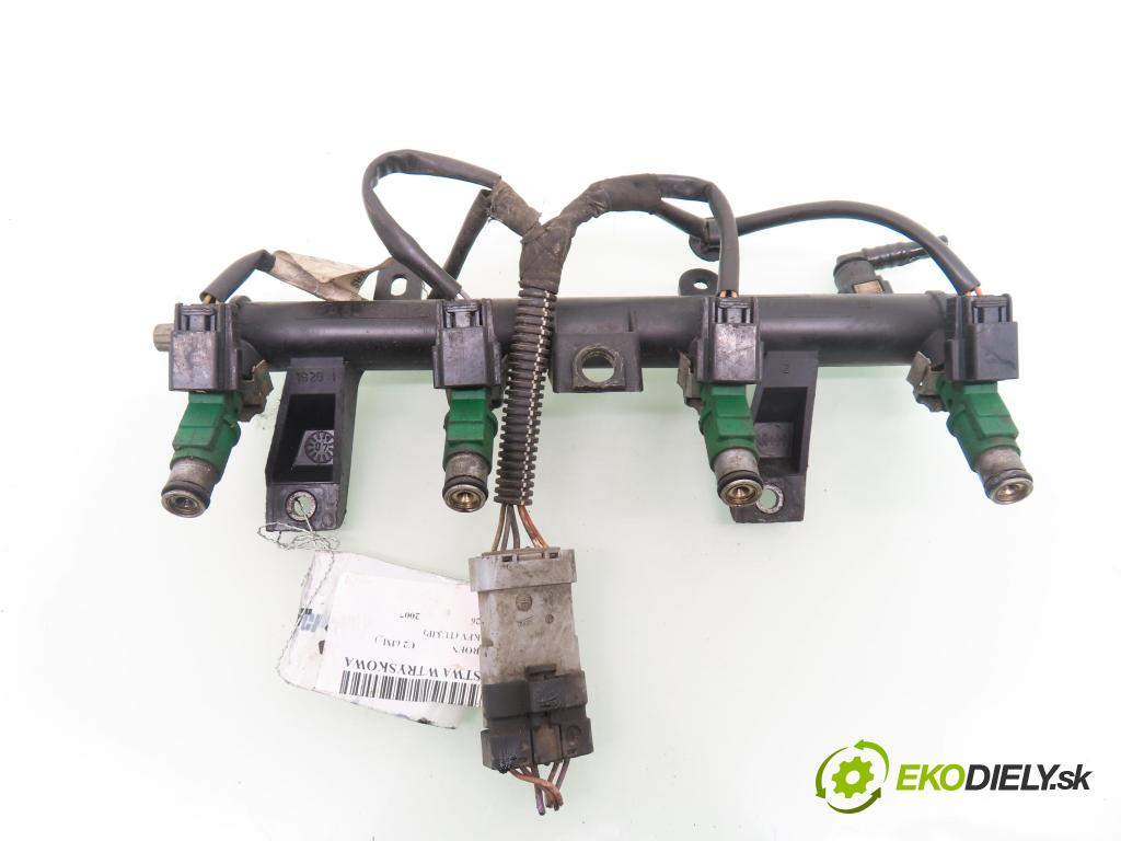 CITROEN C2 (JM_) HB 2007 50,00 1.4 - KFV (TU3JP) 1360,00 Lišta vstrekovacia 9655833580 ; 01F023 (Vstrekovacia lišta)