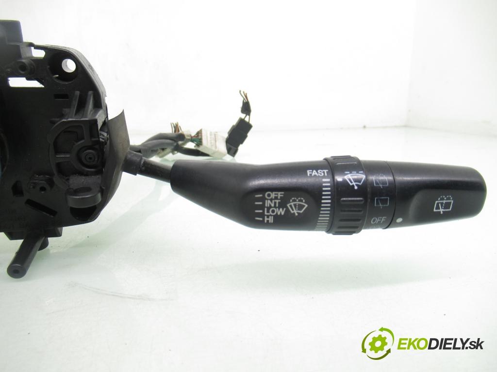 HYUNDAI H100 Skrzynia FURGON 2005 59,00 2.5 TDiC 80 - D4BF 2476,00 páčka/prepínač