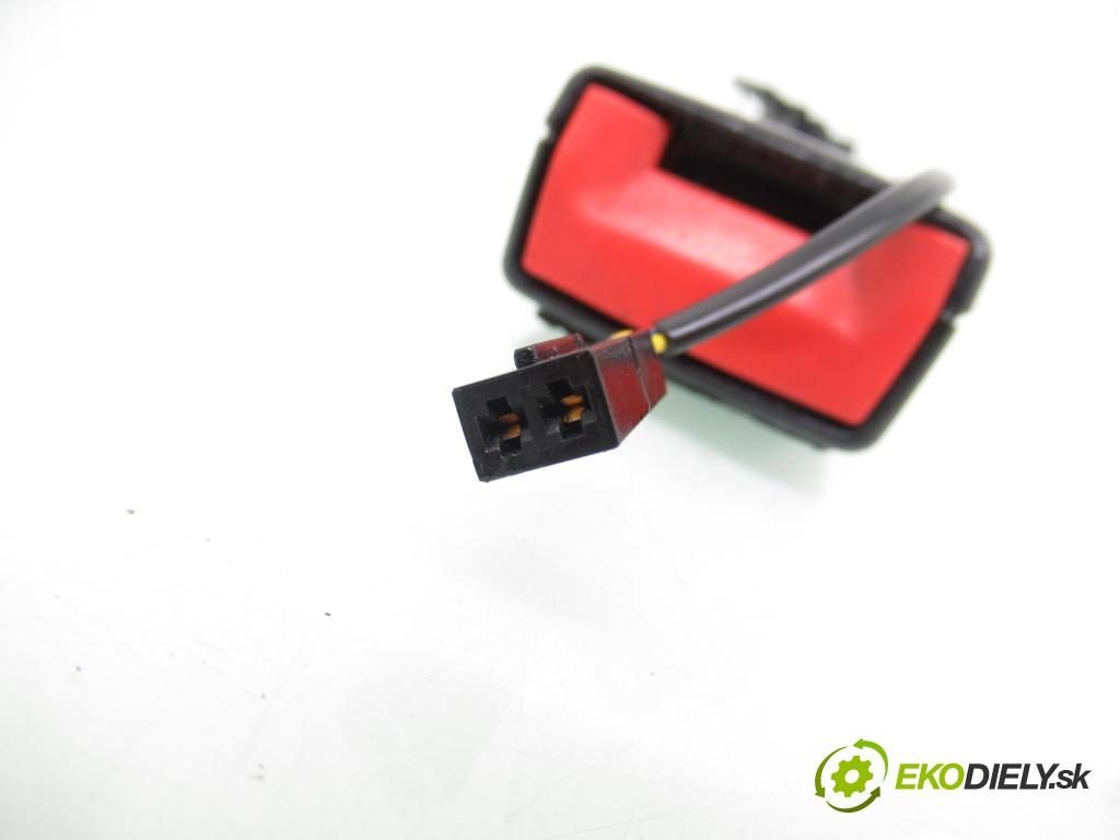 SEAT ALTEA (5P1) MINIVAN 2006 103,00 2.0 TDI 16V - BKD 1968,00 zapínače pásů PŘEDNÍ: 5P0857755B