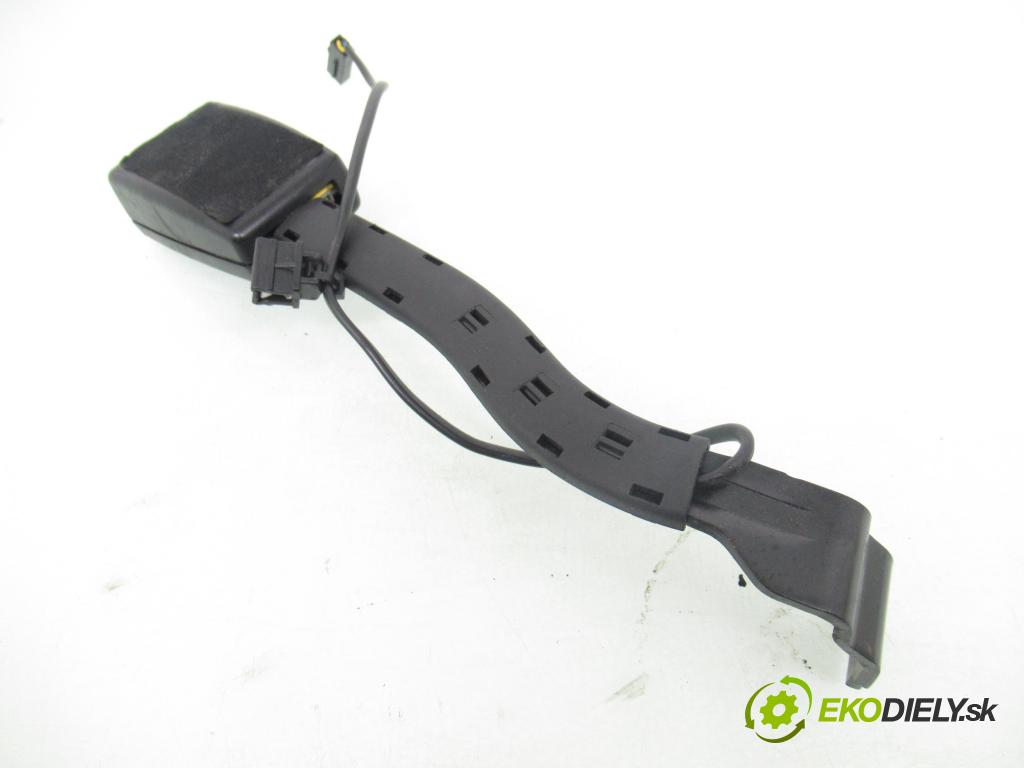 SEAT ALTEA (5P1) MINIVAN 2006 103,00 2.0 TDI 16V - BKD 1968,00 zapínače pásů PŘEDNÍ: 5P0857755B