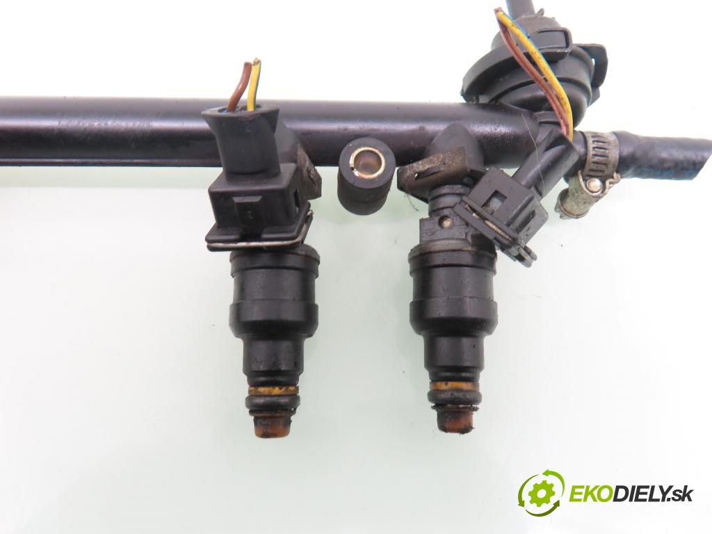 ROVER 200 II liftback (RF) HB 1997 55,00 214 i - 14 K2F 1396,00 Lišta vstrekovacia 0280150703 (Vstrekovacia lišta)