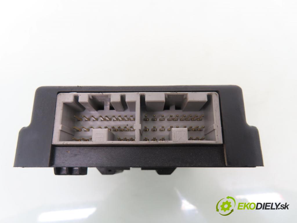 HYUNDAI H100 Skrzynia FURGON 2005 59,00 2.5 TDiC 80 - D4BF 2476,00 MODUL komfortu 954504A000 ; 5158701000