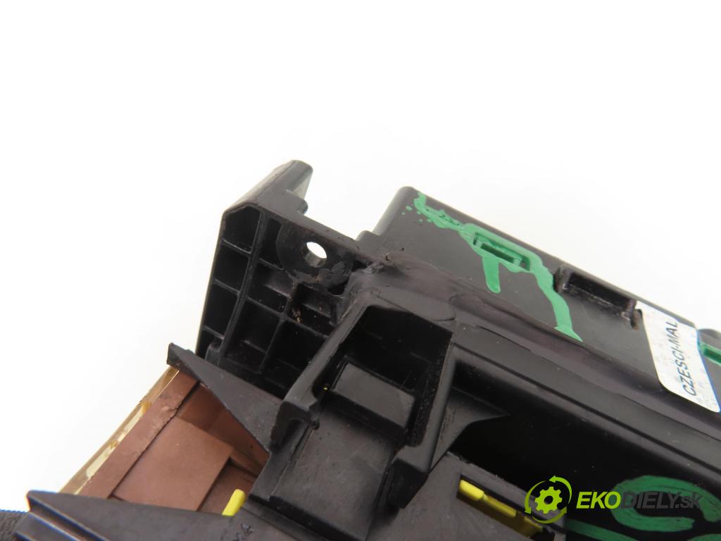 CITROEN C4 I (LC_) HB 2004 80,00 1.6 HDi 109 - 9HZ (DV6TED4) 1560,00 MODUL BSM 9657718780 ; S118983006K