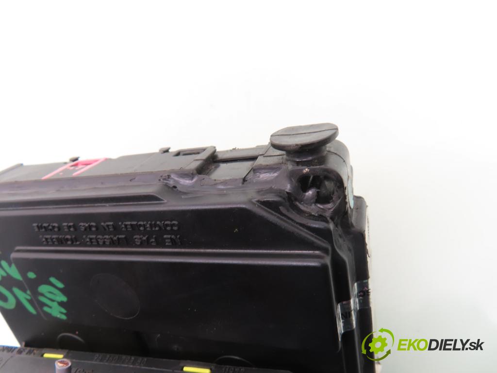 CITROEN C4 I (LC_) HB 2004 80,00 1.6 HDi 109 - 9HZ (DV6TED4) 1560,00 MODUL BSM 9657718780 ; S118983006K