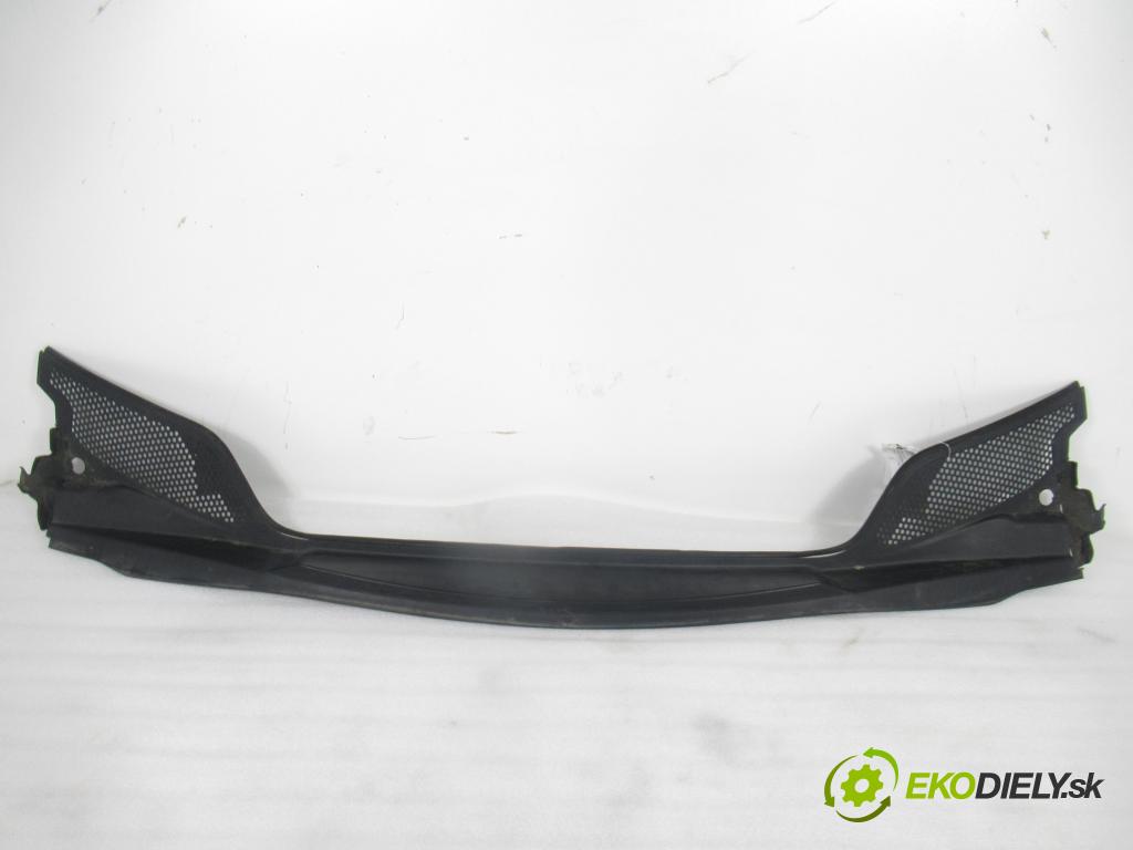 CITROEN C4 I (LC_) HB 2005 66,00 1.6 HDi - 9HX (DV6ATED4) 1560,00 Torpédo, plast pod čelné okno 96467935XT (Torpédo (plast pod čelným sklom))