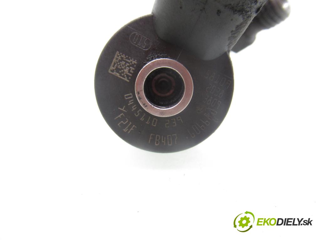 CITROEN C4 I (LC_) HB 2004 80,00 1.6 HDi 109 - 9HZ (DV6TED4) 1560,00 vstrekovač 0445110239 (Vstrekovač paliva)