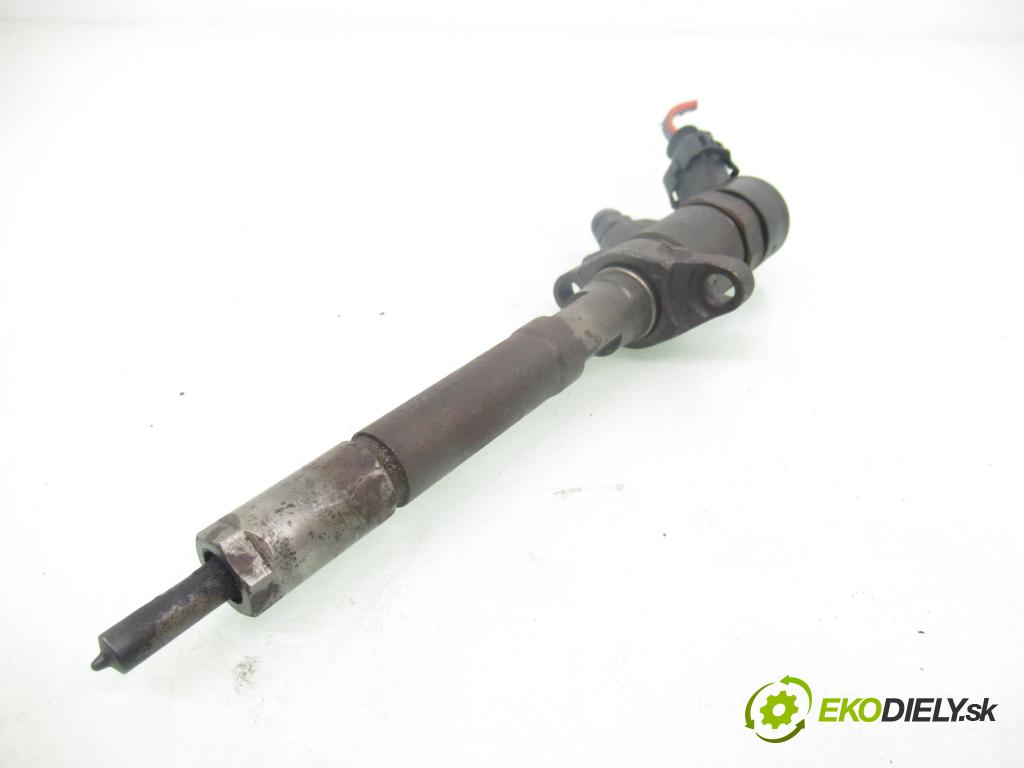 CITROEN C4 I (LC_) HB 2004 80,00 1.6 HDi 109 - 9HZ (DV6TED4) 1560,00 vstrekovač 0445110239 (Vstrekovač paliva)