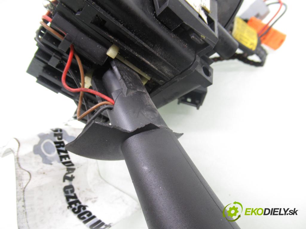 RENAULT TRAFIC II Skrzynia (FL) FURGON 2007 84,00 2.0 dCi 115 - M9R 780 1995,00 páčka/prepínač 8200490948 ; 93856810 ; 346027013