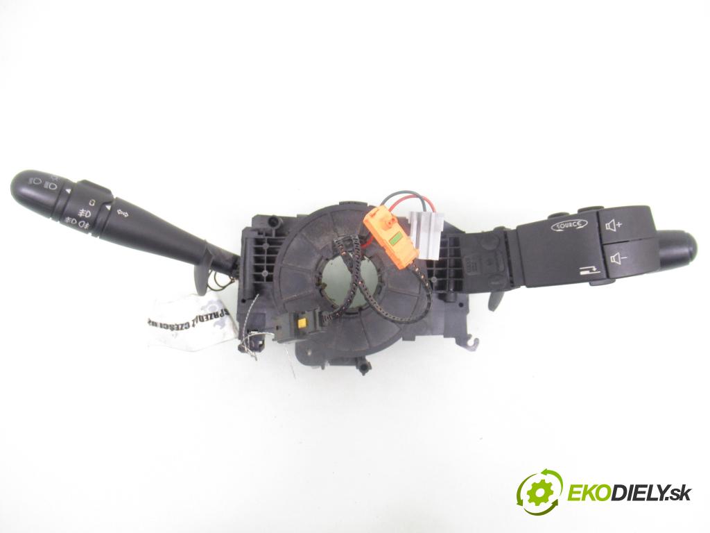 RENAULT TRAFIC II Skrzynia (FL) FURGON 2007 84,00 2.0 dCi 115 - M9R 780 1995,00 páčka/prepínač 8200490948 ; 93856810 ; 346027013