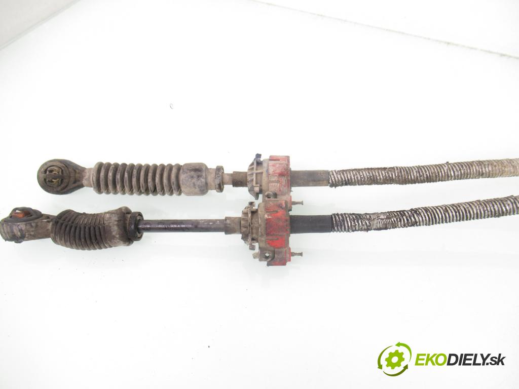 FORD TRANSIT Furgon (FA_ _) FURGON 2003 63,00 2.0 DI 86 - F3FA 1998,00 ZVEDÁK: