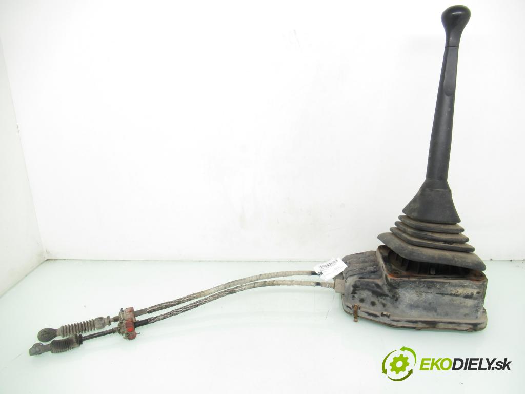 FORD TRANSIT Furgon (FA_ _) FURGON 2003 63,00 2.0 DI 86 - F3FA 1998,00 ZVEDÁK: