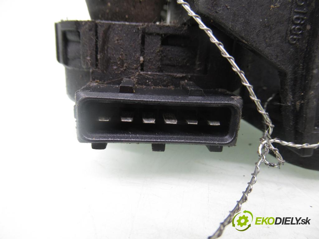 PEUGEOT 106 II (1A_, 1C_) HB 1997 44,00 1.1 i - HDZ (TU1M) 1124,00 Vstrek 0438201530 ; 0132008603