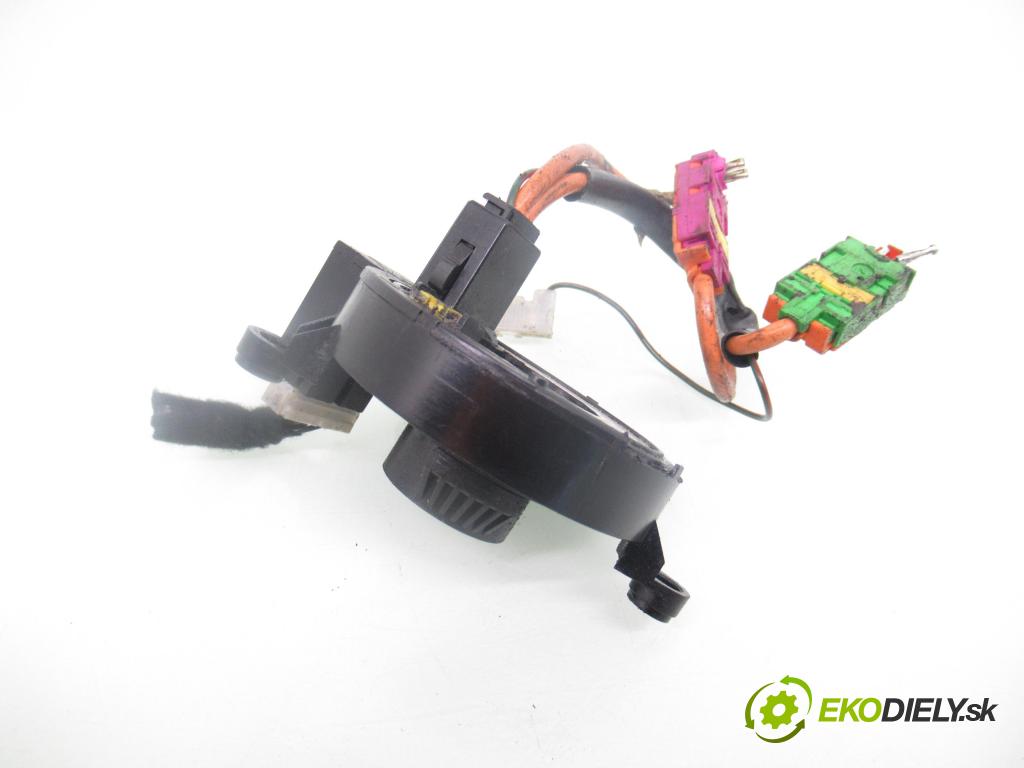 VOLVO S40 I (VS) SEDAN 2001 90,00 1.8 i - B 4184 SJ 1834,00 PÁSKA: air BAG 30638468