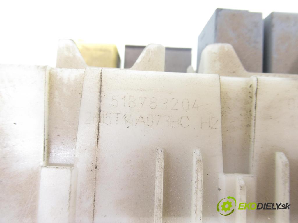 FORD FOCUS (DAW, DBW) HB 2002 74,00 1.6 16V 100 - FYDA 1596,00 spinačka / imobilizéra IMMO / Riadiaca jednotka 1M5F12A650BD ; 1S7T15K600FB ; 5WK48730C