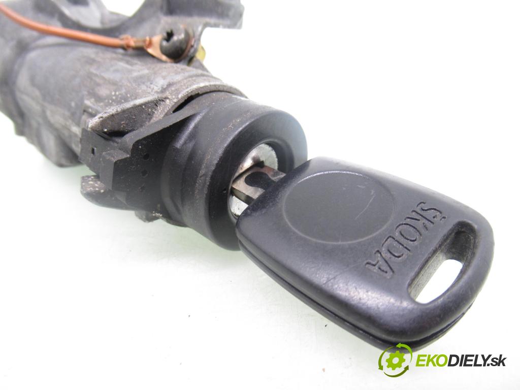 SKODA FABIA I (6Y2) HB 2001 44,00 1.4 MPi 60 - AZE 1397,00 spinačka / imobilizéra IMMO / Riadiaca jednotka 047906033D ; 5WP44201 ; 6Q2937049B