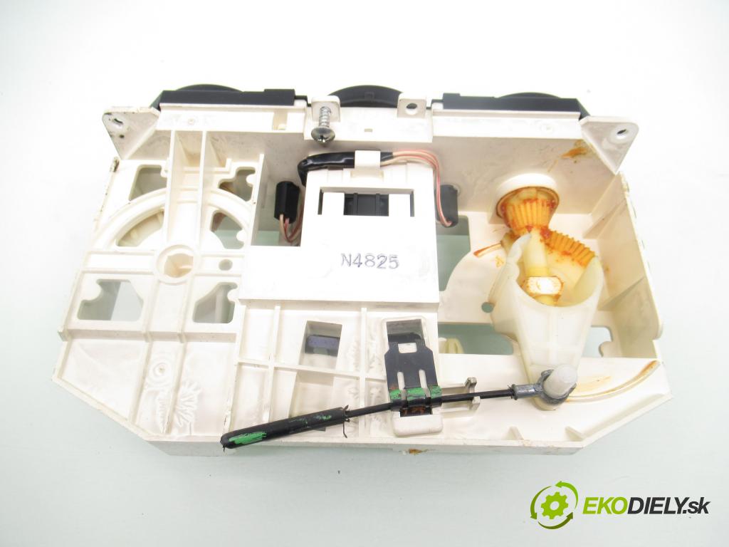 HONDA CIVIC VII Hatchback (EU, EP, EV) HB 2005 66,00 1.4 iS (EP1) 90 - D14Z6 1396,00 Panel kúrenia 79500S6DG023M1