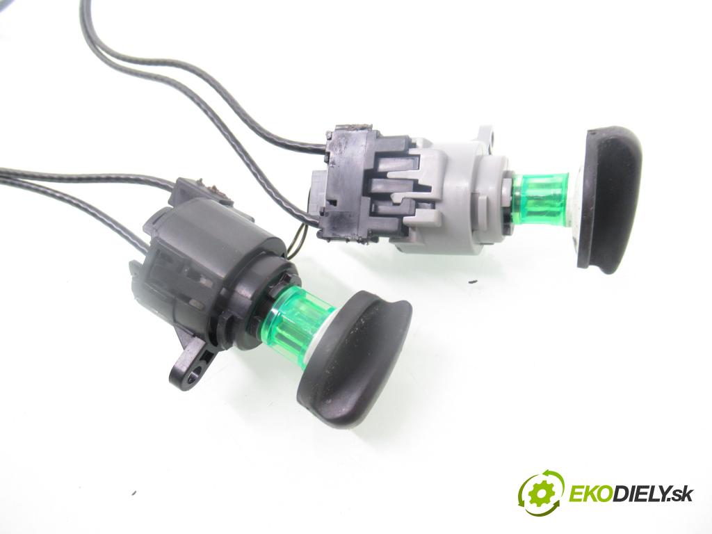 FORD FOCUS Turnier (DNW) KOMBI 2004 74,00 1.8 TDCi - FFDA 1753,00 Lanko panel kúrenia 2M5111504AA ; 2M5111503AA