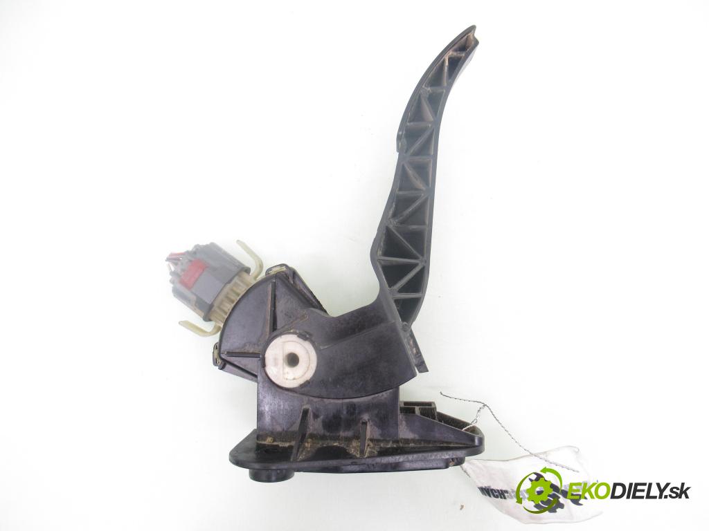 FORD TRANSIT Furgon (FA_ _) FURGON 2000 74,00 2.0 DI (FAE_, FAF_, FAG_) - ABFA 1998,00 Potenciometer plynu 1C119F836AB (Potenciometer plynového pedálu)