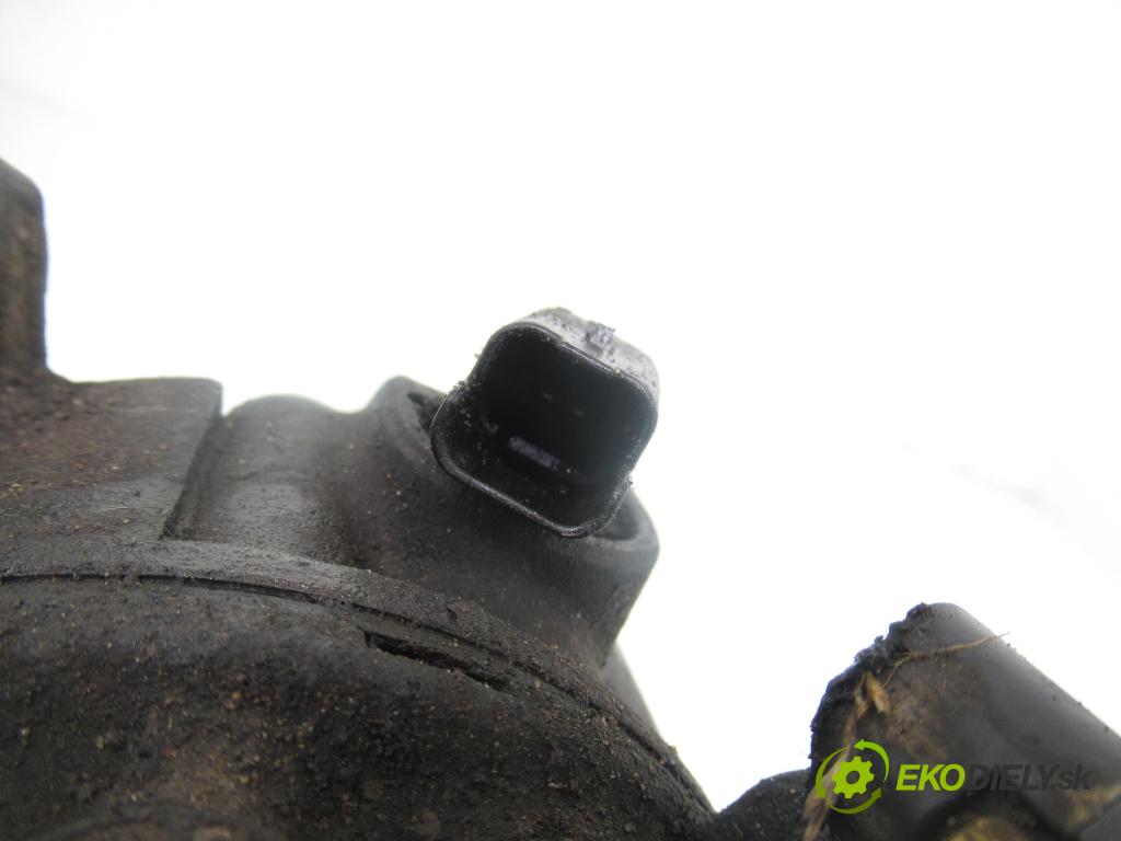 CITROEN C4 I (LC_) HB 2006 80,00 1.6 16V - NFU (TU5JP4) 1587,00 KOMPRESOR: klimatizácie 9651910980 (Kompresor klimatizácie)