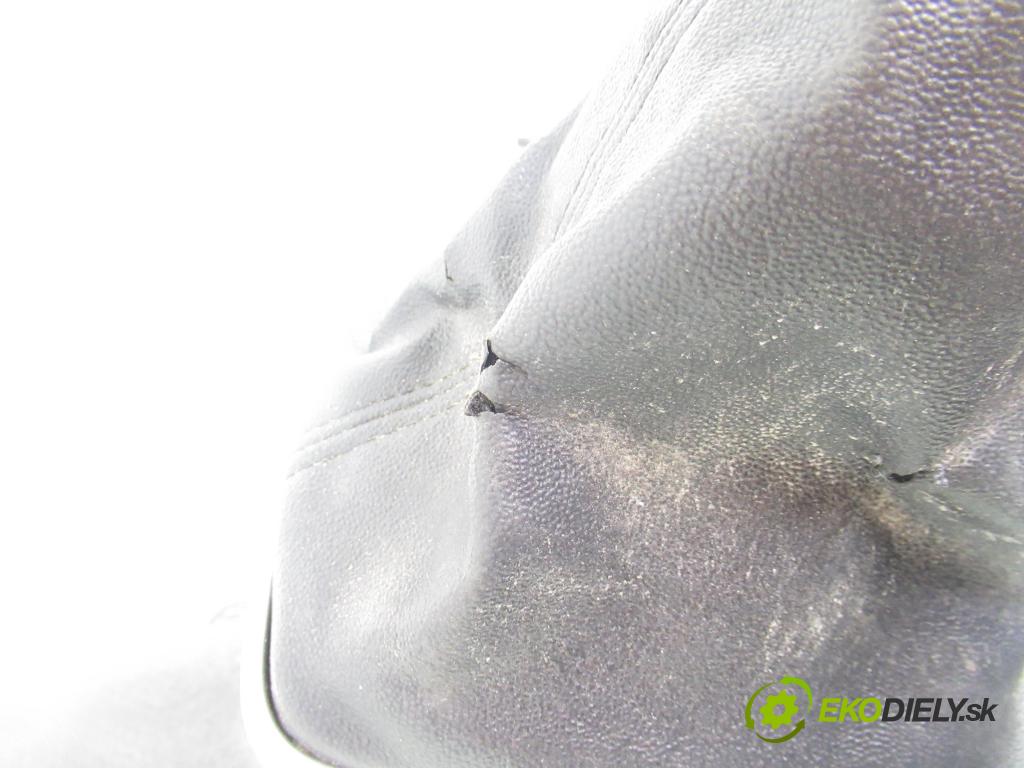 FIAT LINEA (323_) SEDAN 2008 66,00 1.3 D Multijet 90 1248,00 ZVEDÁK: 6071990002