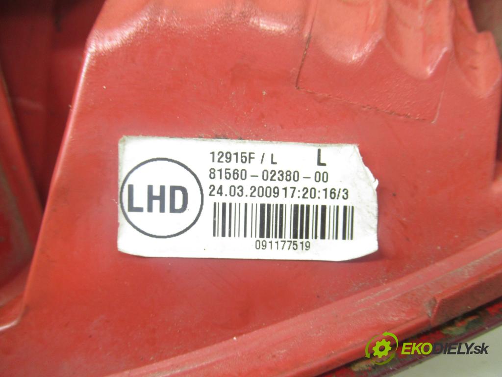 TOYOTA AURIS (_E15_) HB 2009 74,00 1.33 Dual-VVTi 101 - 1NR-FE 1329,00 Svetlo ľavé zadné 815600238000