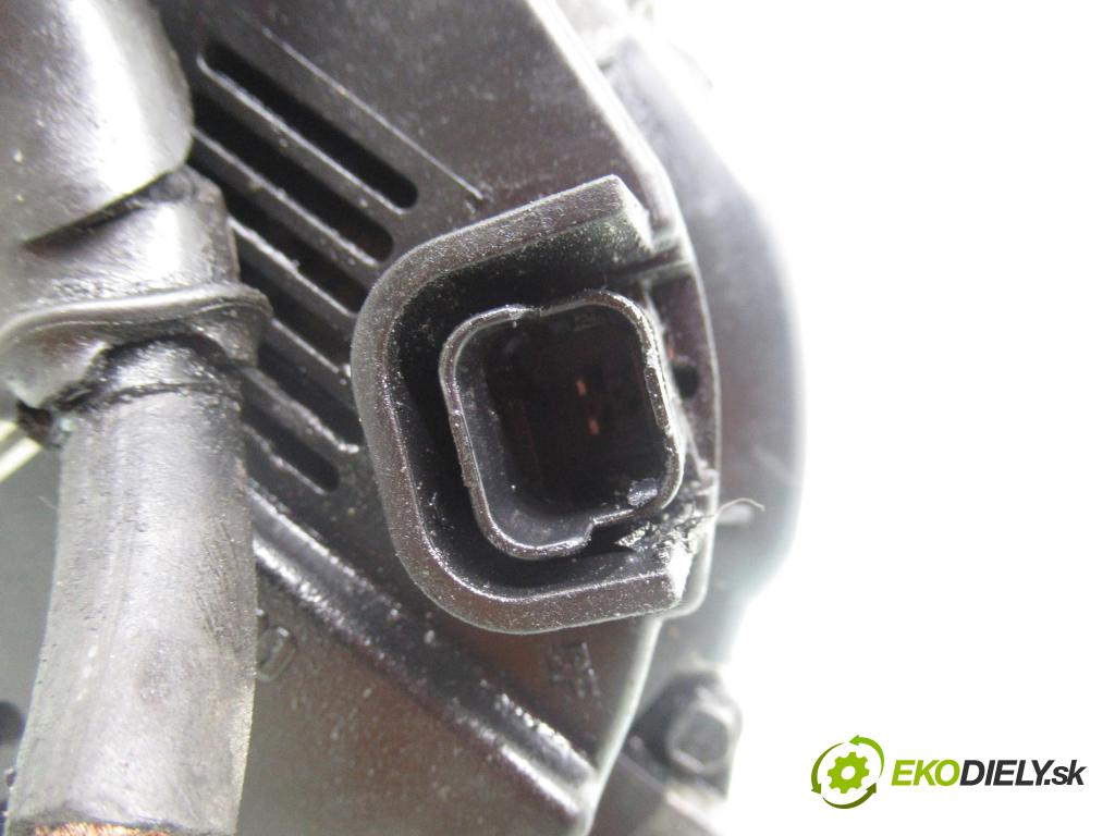 NISSAN PRIMERA (P12) LIFTBACK 2004 85,00 1.9 dCi - F9Q 1870,00 Alternátor 8200290217 ; SG12B081 ; 2542817B (Alternátor)