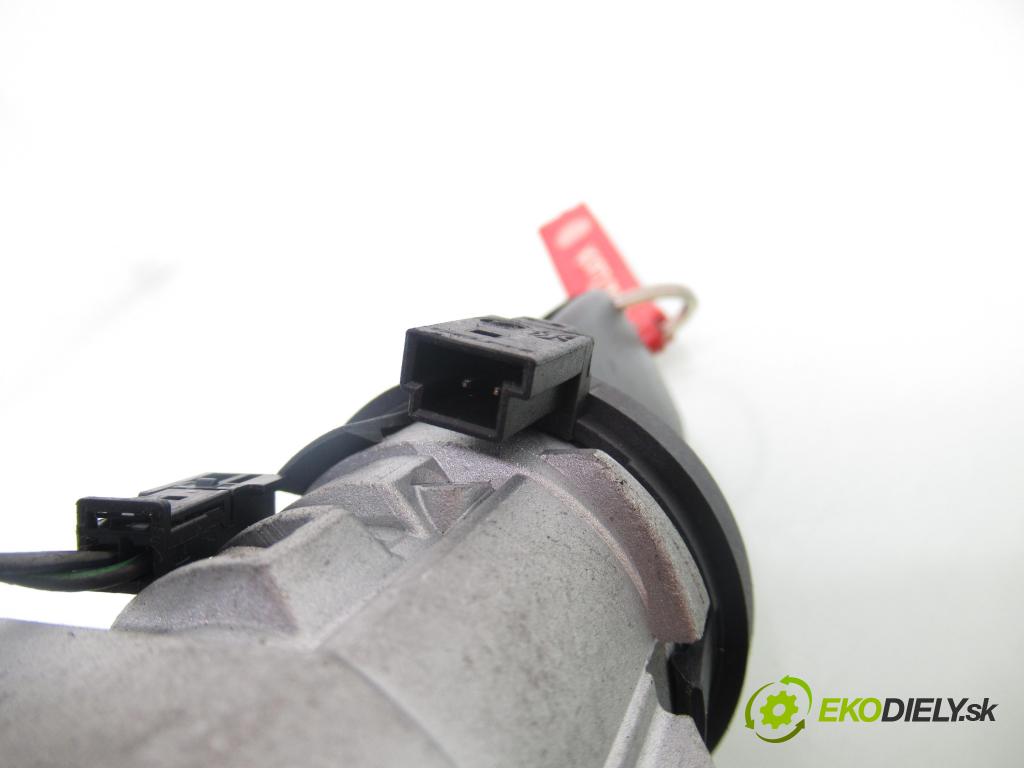 FIAT LINEA (323_) SEDAN 2008 66,00 1.3 D Multijet 90 1248,00 spinačka 01098401 ; 51799409 (Spínacia skrinka)