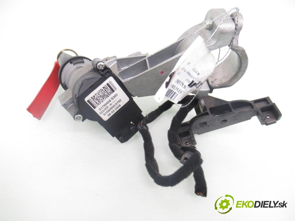 FIAT LINEA (323_) SEDAN 2008 66,00 1.3 D Multijet 90 1248,00 spinačka 01098401 ; 51799409 (Spínacia skrinka)