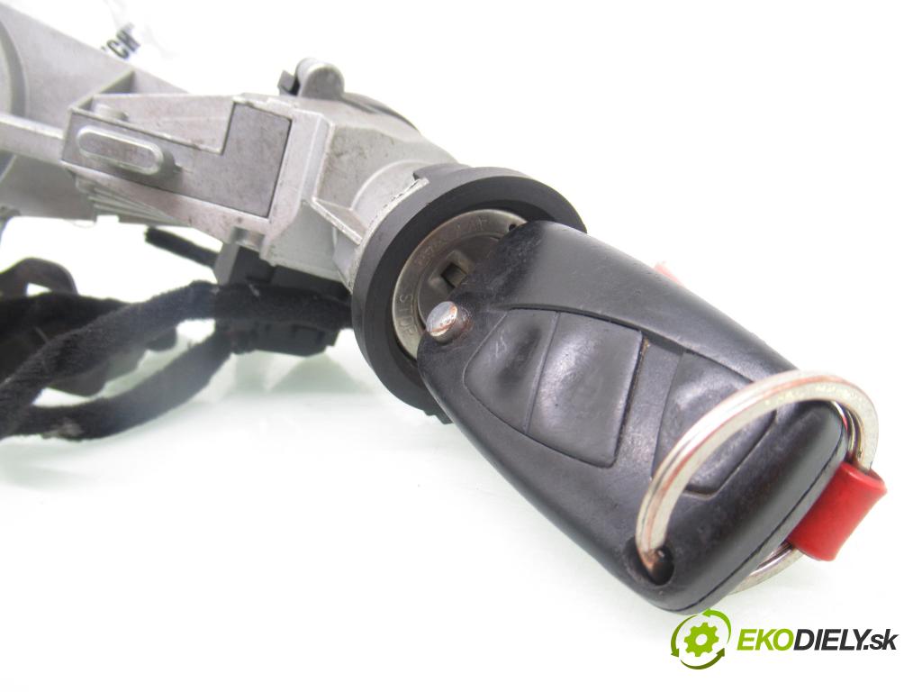 FIAT LINEA (323_) SEDAN 2008 66,00 1.3 D Multijet 90 1248,00 spinačka 01098401 ; 51799409 (Spínacia skrinka)