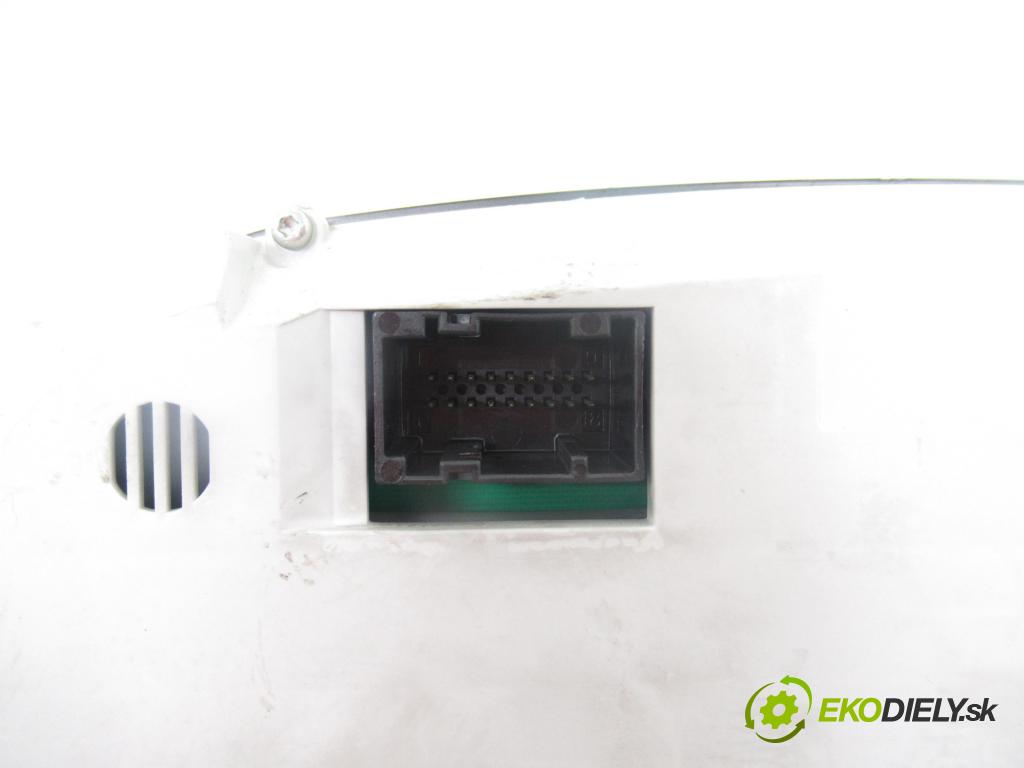 FIAT LINEA (323_) SEDAN 2008 66,00 1.3 D Multijet 90 1248,00 prístrojovka elektrický 51822828