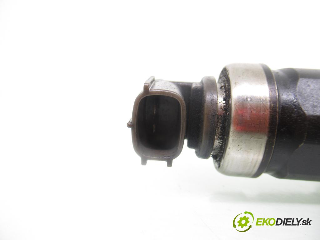 OPEL VECTRA C Kombi (Z02) KOMBI 2005 135,00 3.0 V6 CDTI - Z 30 DT 2959,00 vstrekovač 0800 ; 06G00519 (Vstrekovač paliva)