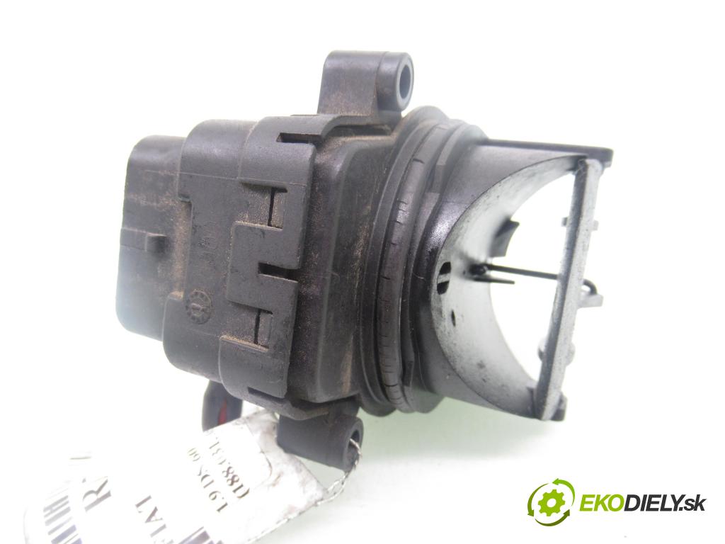 FIAT PUNTO (188_) HB 2000 44,00 1.9 DS 60 (188.031, .051, .231, .251) - 188 A3.000 1910,00 váha vzduchu vzduchu 46554559