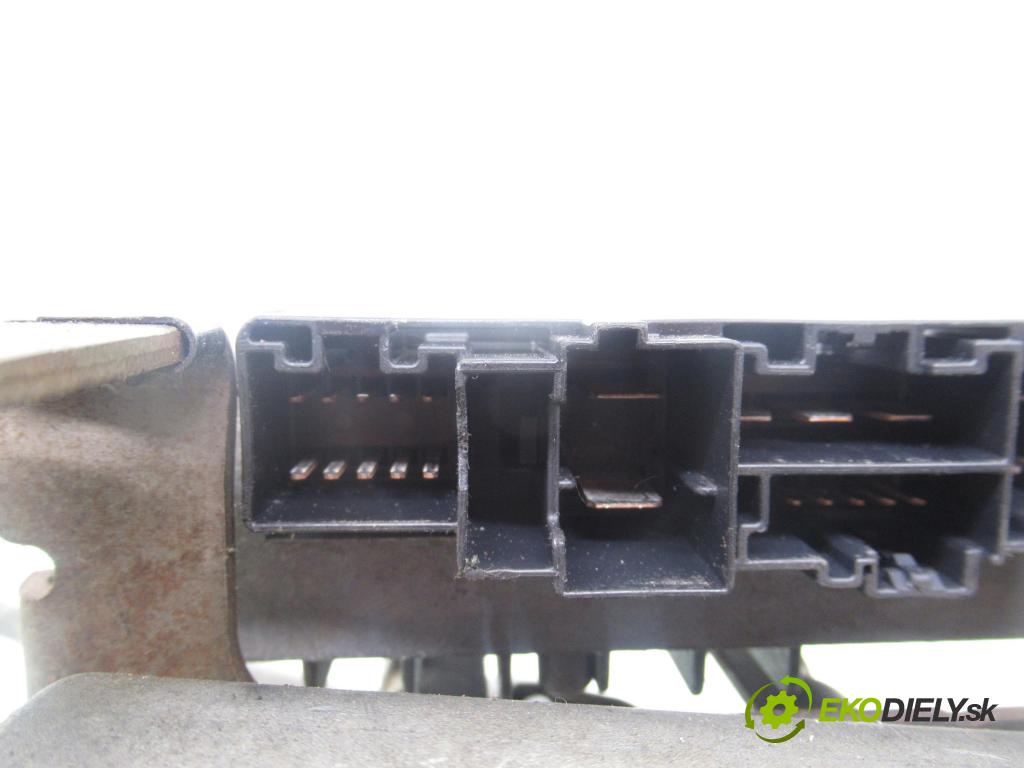 FIAT PUNTO (188_) HB 2000 44,00 1.9 DS 60 (188.031, .051, .231, .251) - 188 A3.000 1910,00 serv/podporovanie elektrické 26076971023 ; 26078330012 ; 09381199