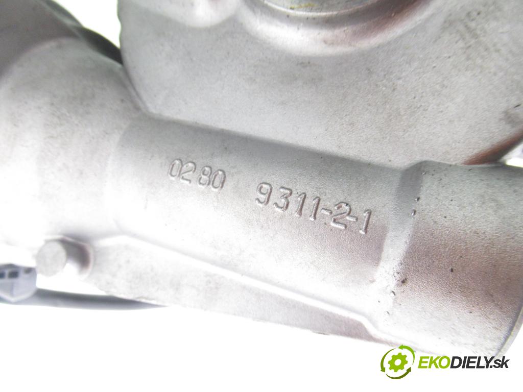 TOYOTA AURIS (_E15_) HB 2009 74,00 1.33 Dual-VVTi 101 - 1NR-FE 1329,00 SLOUPEC / PODPORA elektrický 6900001818 ; 6900001798 ; 1129003261