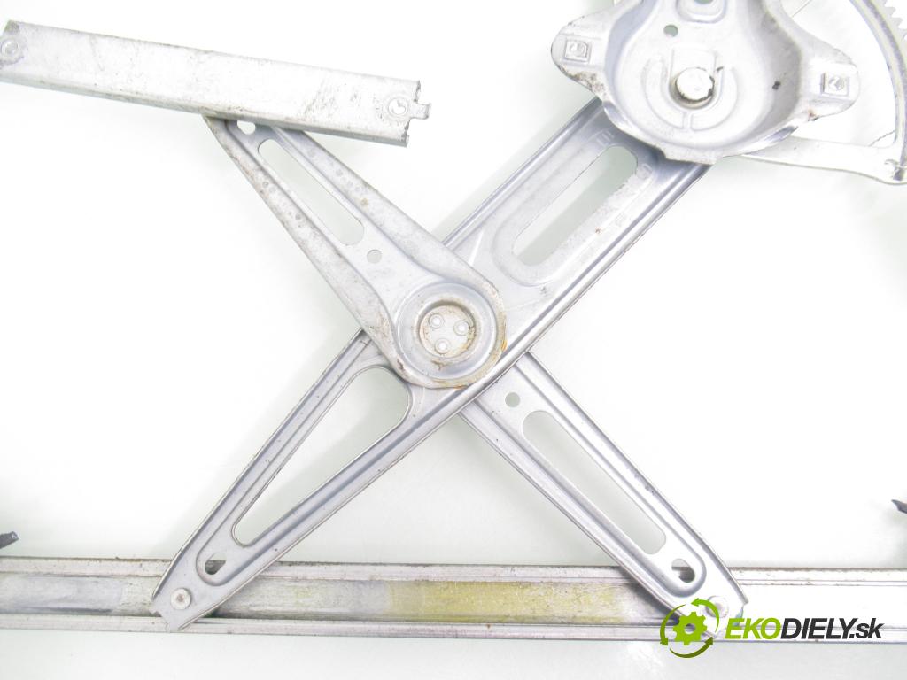 TOYOTA AURIS (_E15_) HB 2009 74,00 1.33 Dual-VVTi 101 - 1NR-FE 1329,00 Mechanizmus okien 961919100 ; 977555106 ; 8570202020
