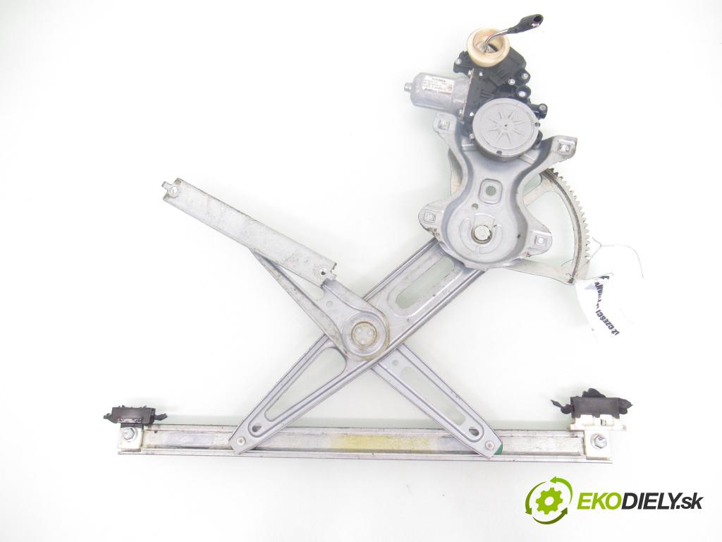 TOYOTA AURIS (_E15_) HB 2009 74,00 1.33 Dual-VVTi 101 - 1NR-FE 1329,00 Mechanizmus okien 961919100 ; 977555106 ; 8570202020