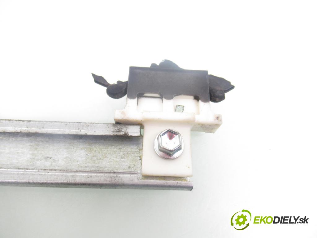 TOYOTA AURIS (_E15_) HB 2009 74,00 1.33 Dual-VVTi 101 - 1NR-FE 1329,00 Mechanizmus okien 961919100 ; 977555106 ; 8570202020