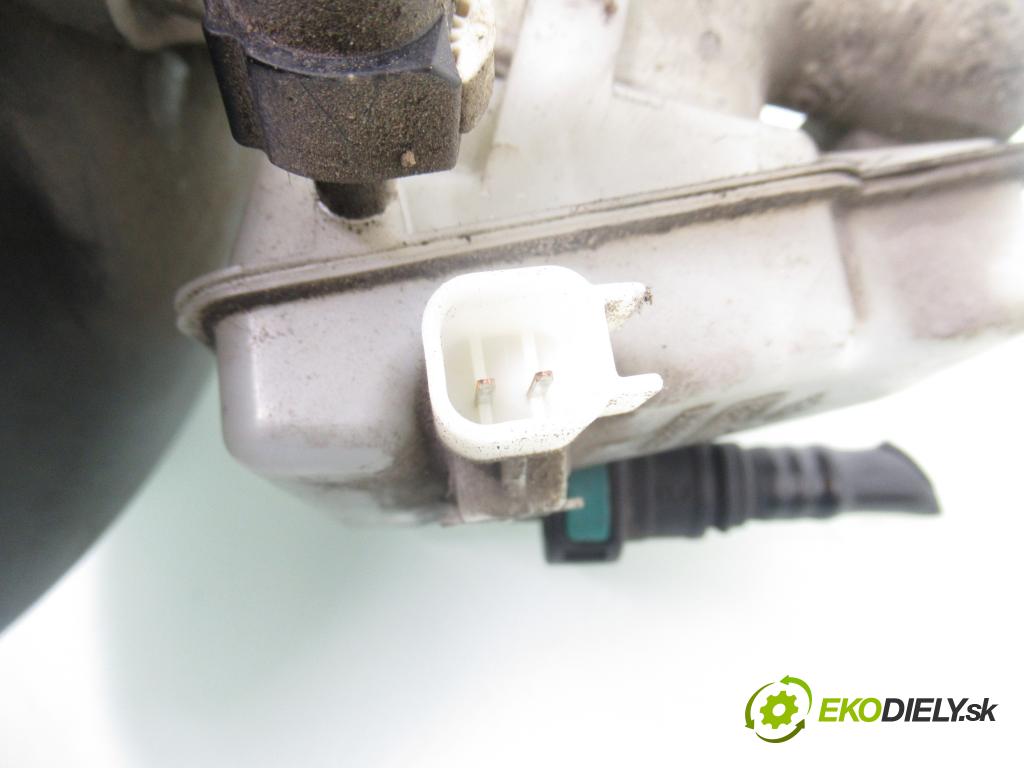 FORD FOCUS C-MAX (DM2) MINIVAN 2005 90,00 1.8 - QQDC 1798,00 Posilovač 3M512B195AH ; 03786436044 ; 03350886401 (Servočerpadlo)