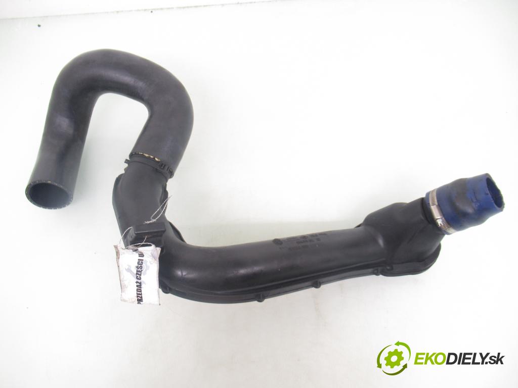 RENAULT TRAFIC II Skrzynia (FL) FURGON 2007 84,00 2.0 dCi 115 - M9R 780 1995,00 Rúra intercoolera turba 8200923261 ; 93862449